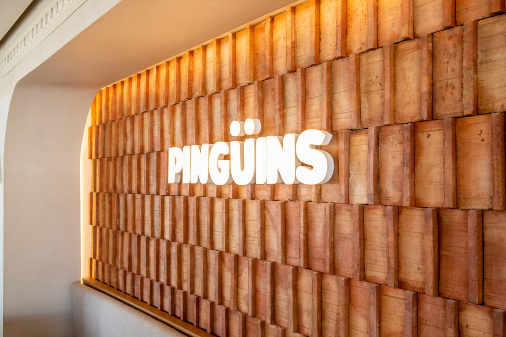 Local de Pingüins en la costa de Castellón